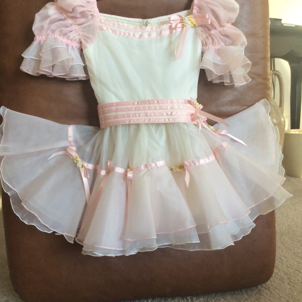 Gorgeous little girl party  dress
